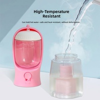 Vente en gros de gobelets de voyage portables pour animaux de compagnie fabriqués en Chine, en ABS résistant aux hautes températures, distributeur d'eau et de nourriture 3 en 1, sangle de transport, pour chats et chiens