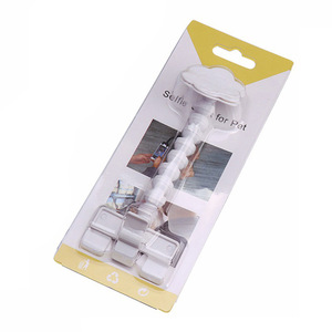 Bâton de selfie pour animaux de compagnie, clip pour friandises pour chat et chien, jouet interactif en plastique noir et blanc, 50g - Product Image 5