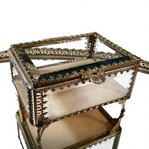 Cajas de Joyería Modernas de Latón con Vidrio Biselado y Bordes Decorativos |   Organizador de Joyas Hecho a Mano de Lujo, Color y Logotipo Personalizados - Product Image 1