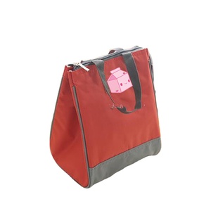Sac isotherme personnalisable en non-tissé pour la livraison de repas, idéal pour garder au chaud - Product Image 1