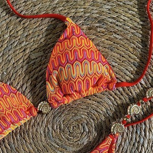 Ensemble Bikini pour femmes, Orange, rouge, à lacets, avec embellissements métalliques, pour la natation et les sports nautiques, ensemble 2 pièces - Product Image 4