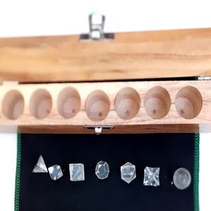 Tinh Thể Tự Nhiên Thạch Anh Khắc Thiêng Liêng Hình Học Chữa Bệnh Thiết Lập Với Hộp Bằng Gỗ Tinh Thể Thạch Anh Bộ Cho Bán - Product Image 1