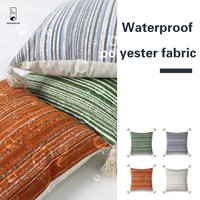 Usine imperméable Polyester tissu rayé Jacquard jardin décor taies d'oreiller avec glands pour l'extérieur
