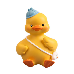 Figuras Personalizadas de Resina, Adornos Creativos para el Hogar y el Automóvil, Lindas Figuras Coleccionables de Pato Amarillo <span class=keywords><strong>MOMO</strong></span>, Estatuas de Animales - Product Image 1