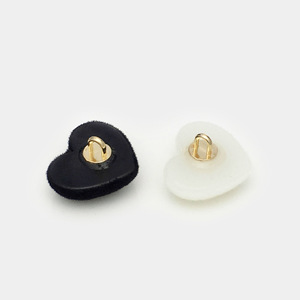 Résine Crème <span class=keywords><strong>Bouton</strong></span> En Gros Noir Coeur Résine Artisanat <span class=keywords><strong>Bouton</strong></span> Pour La Décoration - Product Image 4