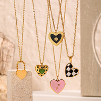 Collier avec pendentif cœur en émail en acier inoxydable plaqué or 18 carats Qusediny, accessoire de mode