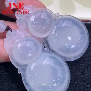 Vente en gros usine : Pendentif ornemental en jade de Birmanie de qualité A, émeraude gourd effet glace, cadeau pour la Journée de la Femme - Product Image 4