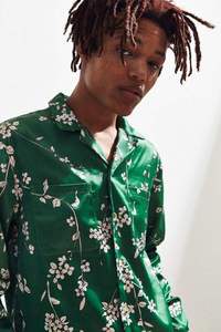 <span class=keywords><strong>Camicia</strong></span> con bottone in raso di <span class=keywords><strong>seta</strong></span> spessa di colore personalizzato con stampa floreale nuovo stile camicie oversize da uomo a manica lunga - Product Image 3