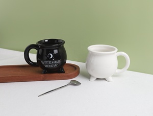Tazza in Ceramica Nera Personalizzata con Logo, Tazza da Caffè a Forma di Calderone, Mug di Halloween per Streghe - Product Image 6