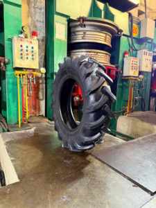 Pneu de tracteur agricole 12.4-24 12.4-2814PR R1, Chine, spécialisée dans la production - Product Image 4