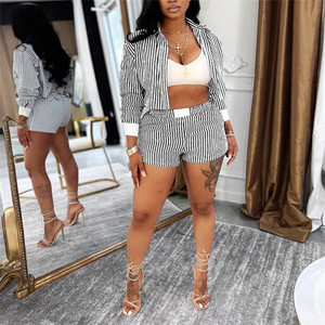 Модный женский комплект в полоску: топ с длинным рукавом и шорты, летний набор из двух предметов 2026 - Product Image 3