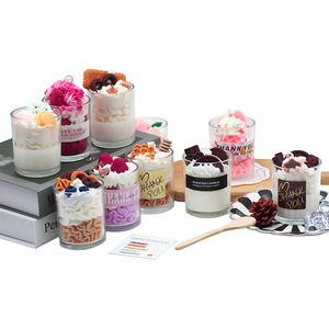 Candela Più Venduta in Cera <span class=keywords><strong>di</strong></span> Soia Profumata <span class=keywords><strong>a</strong></span> <span class=keywords><strong>Forma</strong></span> <span class=keywords><strong>di</strong></span> <span class=keywords><strong>Torta</strong></span> alla Panna e Fragole Ecologica Senza Fiamma per il Giorno del Ringraziamento e Pasqua - Product Image 1