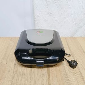 Nouvelle Machine à Sandwich Antiadhésive, <span class=keywords><strong>Grille</strong></span>-<span class=keywords><strong>Pain</strong></span> Portable Mini 4 Tranches, Design Spécial Populaire pour Gâteaux <span class=keywords><strong>et</strong></span> Sandwichs - Product Image 3