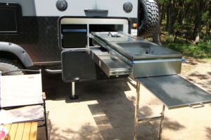 Carovane cinesi produttori Hard Top Custom camper 24ft campeggio Off Road rimorchio da viaggio grande Caravan in vendita - Product Image 4