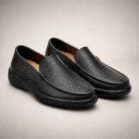 Mocassins Homme en Cuir Noir Respirants Perforés Cousus Main Style Business Décontracté Chaussures de Conduite