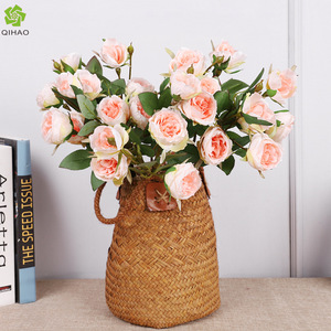 Ramo de Rosas Artificiales Qihao, Flores de Seda Rojas de 44 cm, Decoración para el Día de San Valentín, Accesorios de Fotografía para Interiores y Exteriores - Product Image 2