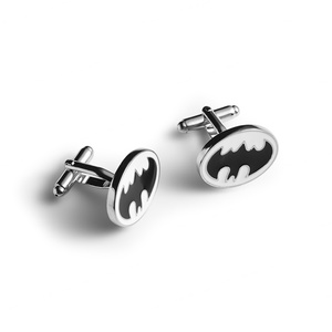 Boutons de manchette en métal argenté de qualité supérieure, nouveau style, design spécial, logo personnalisé, fournis directement par l'usine - Product Image 1