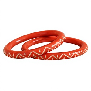 Ensemble de bracelets en céramique rouge sculptée au design mignon, motif blanc de qualité supérieure, bijoux ethniques élégants pour femme, parfaits pour un mariage - Product Image 1