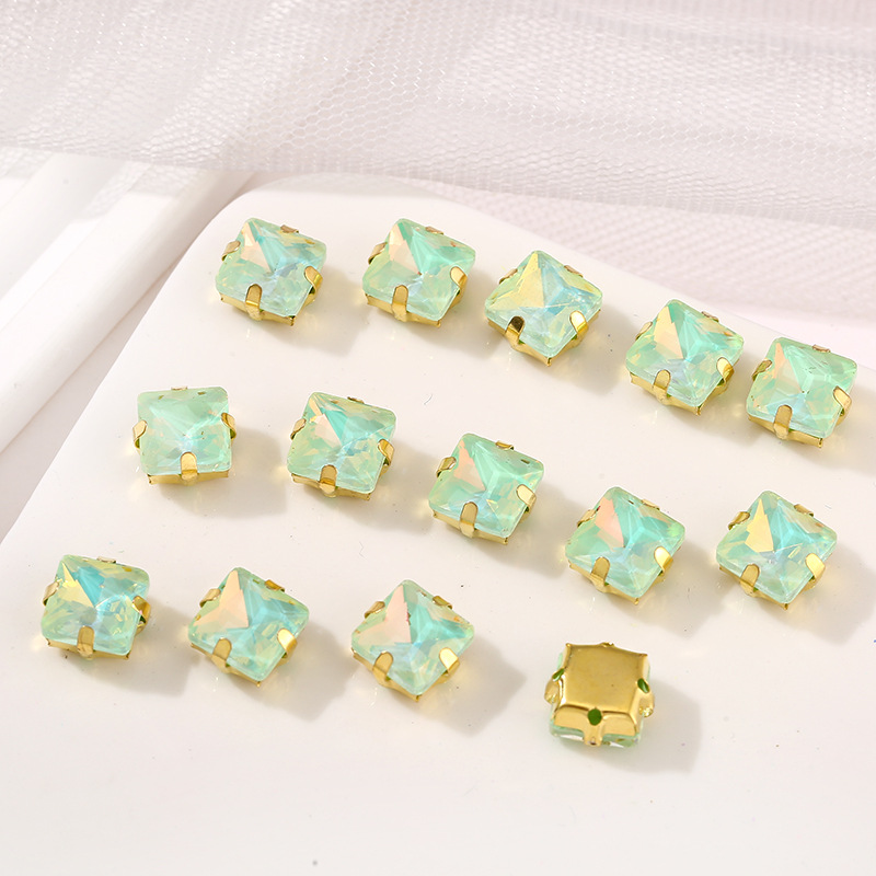 9. Light green protein [Gold base]