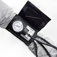 Tensiomètre anéroïde médical classique économique, approuvé ISO et CE, le plus populaire, avec stéthoscope intégré