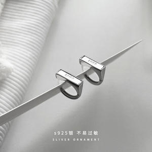 2025 nuova tendenza orecchini <span class=keywords><strong>a</strong></span> bottone da donna di fascia alta con senso di nicchia 925e orecchini in argento polsini placcati oro gioielli Elite per <span class=keywords><strong>Enfp</strong></span> - Product Image 6