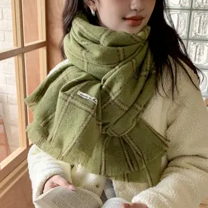 女式新款格子围巾韩版羊绒加厚保暖披肩围巾配短流苏