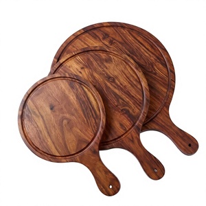 Plateau à pizza en bois massif avec poignée en bois, compatible lave-vaisselle, AZ ENTERPRISES AZE-01, pour restaurants et cafés. - Product Image 2