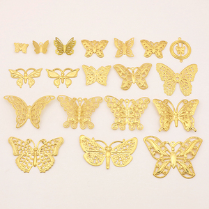 Pendentifs et breloques vintage en laiton 3D, motifs papillon et fleur, garnitures de bijoux, garnitures pour vêtements, entretoises florales, breloques papillon - Product Image 1