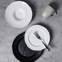 Vaisselle en porcelaine de style naturel P&T Wholesale, assiette, bol, tasse, ensemble de vaisselle en céramique personnalisée pour restaurant, hôtel