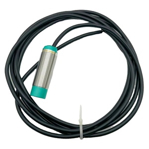 Capteur inductif Pepperl+Fuchs NBN8-18GM50-E2 IP68, boîtier en laiton, sortie PNP, 5-36V, connexion par câble non encastrée - Product Image 5