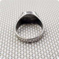 Bague Chevalière Croix de Fer Vintage en Émail Noir, Anneau Croix Médiévale Argenté pour Homme avec Gravure Détaillée