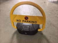 Vente en gros mondiale de panneaux de signalisation d'interdiction de stationnement en acier OYS, avec capteur solaire à commande à distance et verrouillage automatique, capacité de charge de 2500 kg