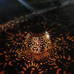 Lámpara Solar de Jardín con Diseño de Sol, Resistente al Agua IP44, Iluminación LED para Exteriores - Product Image 2