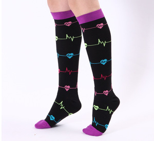 Stock dei produttori per la corsa all'aperto multicolore 3D calze a compressione stampate calze al polpaccio per gli uomini delle donne per la stagione primaverile - Product Image 4