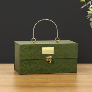 Wholesale Luxury Metal Hand-held Embossed Green <strong>Red</strong> Paper <strong>Boxes</strong> Valentines Wedding Bridesmaid Gift Box - Product Image 5