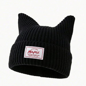 Bonnet tricoté rayé gothique Y2K Streetwear 2026 avec oreilles de chat pour femme, bonnet d'hiver fait main au crochet mignon avec logo personnalisé - Product Image 2