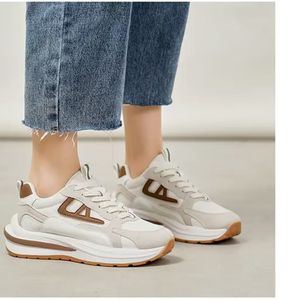 Zapatillas Deportivas Casuales de Moda para Hombre, de Cuero Genuino, con Cordones, Ligeras, Cómodas, para Gimnasio, Malla Transpirable, Primavera, Verano, Invierno - Product Image 1