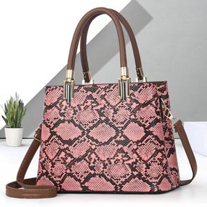 Sacs fourre-tout en cuir huilé pour femmes, sacs à bandoulière vintage, sacs bandoulière grande capacité - Product Image 4