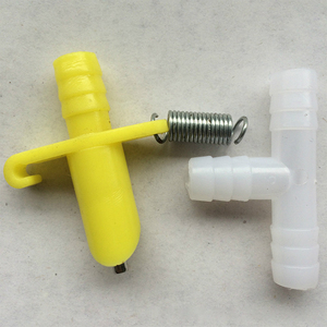 Equipo agrícola Rabbit Cage Drinker Nipple Waterer para la venta - Product Image 4