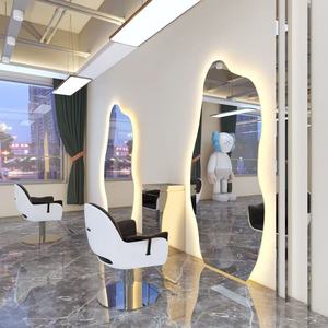 Miroir de salon artistique irrégulier avec éclairage LED - Product Image 1