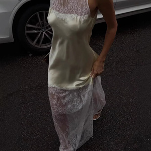 Elegante Vestido Largo de Encaje con Cuello Halter, Cintura Natural, Transparencias, para Eventos Nocturnos - Product Image 2