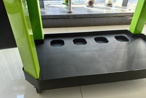 Chariot multifonctionnel pour le lavage et l'entretien automobile avec étagère à trois niveaux - Product Image 3