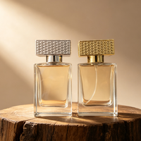 Flacon de parfum de luxe carré 30ml 50ml, autocollant métallique personnalisé, flacon de parfum haut de gamme, flacons de parfum vides et boîtes avec couvercle