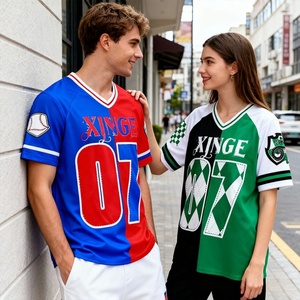 Vente en gros usine 2026 – Nouveaux designs de maillots de sport personnalisés avec écusson d'équipe et numéros, T-shirts streetwear oversize unisexes coupe carrée - Product Image 3