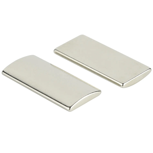 Matériel magnétique Earth Magnet pour la recharge sans fil MagSafe en voiture - Product Image 1