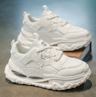 Chaussures de sport décontractées respirantes en maille pour hommes 2026 avec talonnette rehaussante discrète, idéales pour la course et l'absorption des chocs – Collection Jeunesse