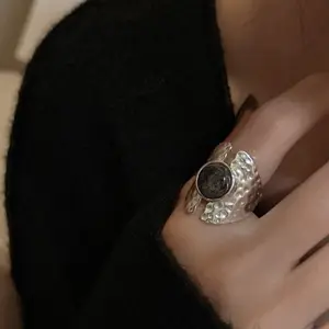JoyEver cincin batu labradorite bertekstur dipalu, cincin besar 925 perak murni