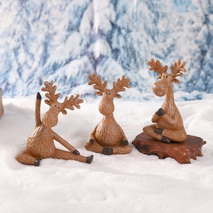 Figura Decorativa de Resina de Alce Meditando en Yoga, Estilo Navideño, para Decoración de Escritorio y Ventana, para Crear un Ambiente Festivo - Product Image 1