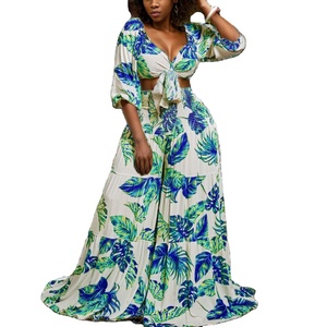 Ensemble 2 pièces tendance : Crop top extensible grande taille et pantalon plissé à imprimé feuilles à jambes larges - Product Image 1