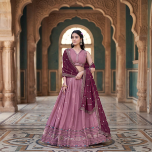 Sindur de seda color crema beige bordado para mujer, estilo Chaniya Choli con trabajo de bordado con cuentas. - Product Image 1